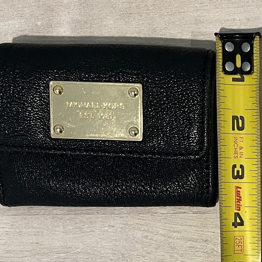 Michael Kors Black Leather Bi-fold Wallet With Goldtone Metal Accents - Picture 9 of 10